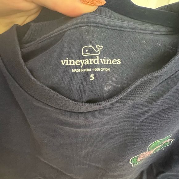 Vineyard Vines boys size 5 Irish tee - Picture 3 of 3